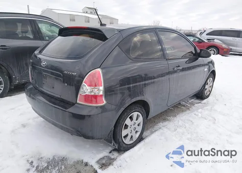 2008 Hyundai Accent Gs z USA, uszkodzony, nr VIN KMHCM36C78U083379